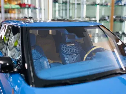 MotorHelix 1:18 Range Rover Autobiography  Limited 66