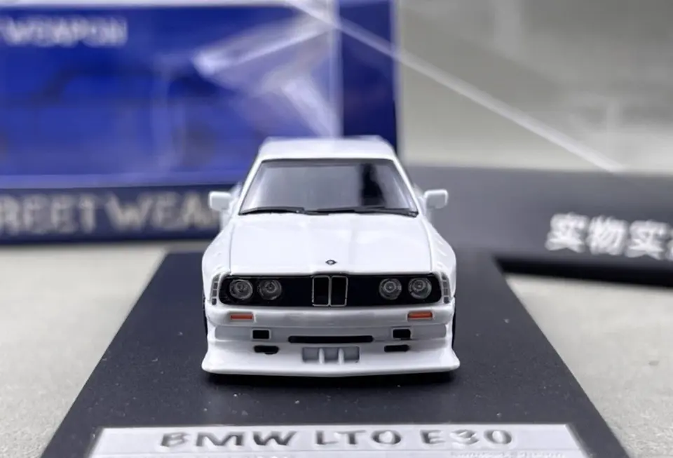STREET WEAPON BMW LTO E30 WHITE 1:64