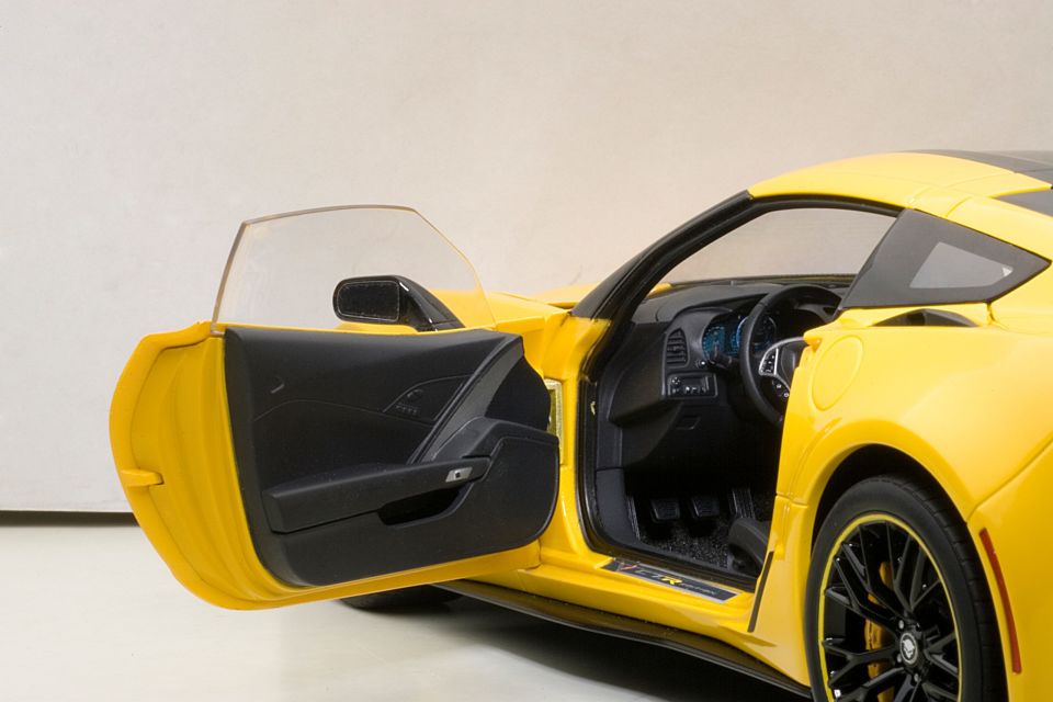 AUTOART CHEVROLET CORVETTE C7 ZR1 (71260) 1:18