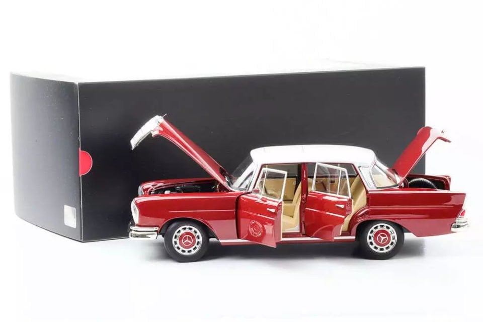 NOREV MERCEDES BENZ 220S W111 1959 1:18 (B66041217)