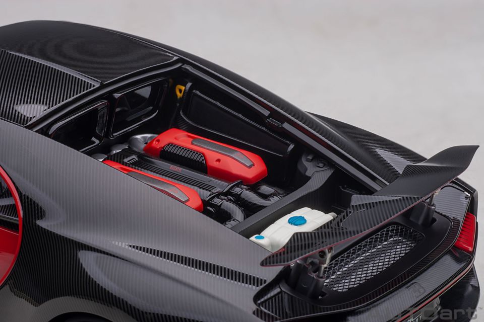 AUTOART BUGATTI CHIRON SPORT (70996) 1:18