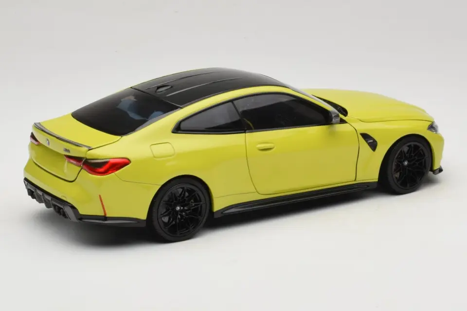 MINICHAMPS BMW -M4 (G82) SAO PAULO YELLOW 2020 1:18 DEALER VERSION