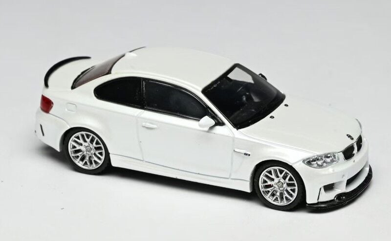 7CM MODEL BMW 1M COUPE E82 1:64