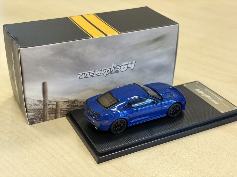 FINEWORKS64 CHEVROLET CAMARO 1:64