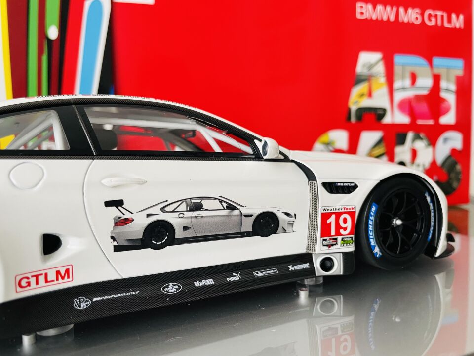 KYOSHO BMW M6 GTLM Art Car John Baldessari n°19 Procar Series 1979 1/18