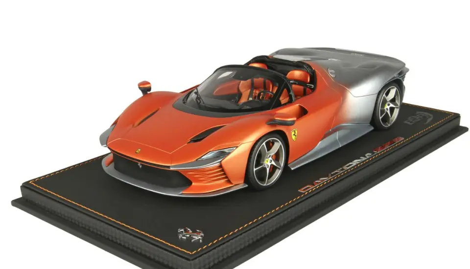 BBR FERRARI SP3 DAYTONA SEAT ORANGE/TITANIUM GREY 1:18