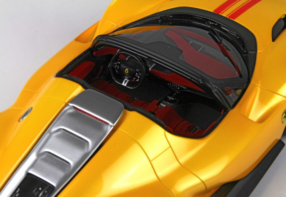 BBR FERRARI SP3 DAYTONA GIALLO TRISTRATO 1:18