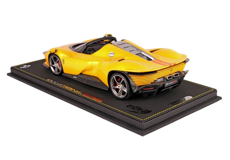 BBR FERRARI SP3 DAYTONA GIALLO TRISTRATO 1:18