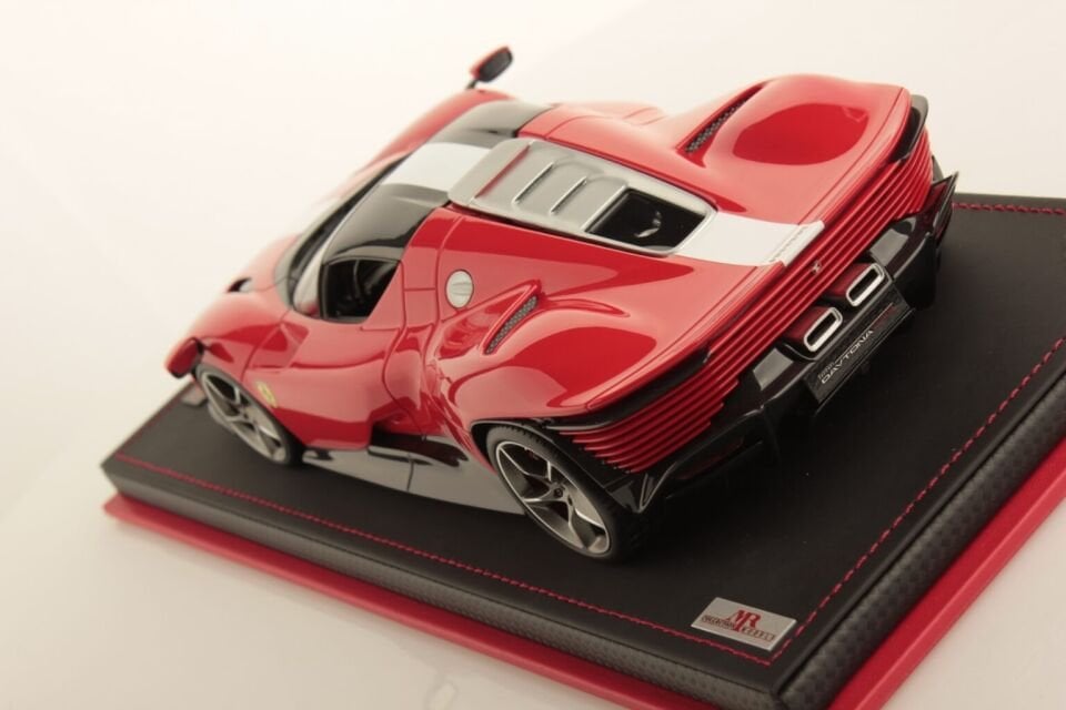MR COLLECTION FERRARI DAYTONA SP3 ROSSO SCUDERIA 1:18