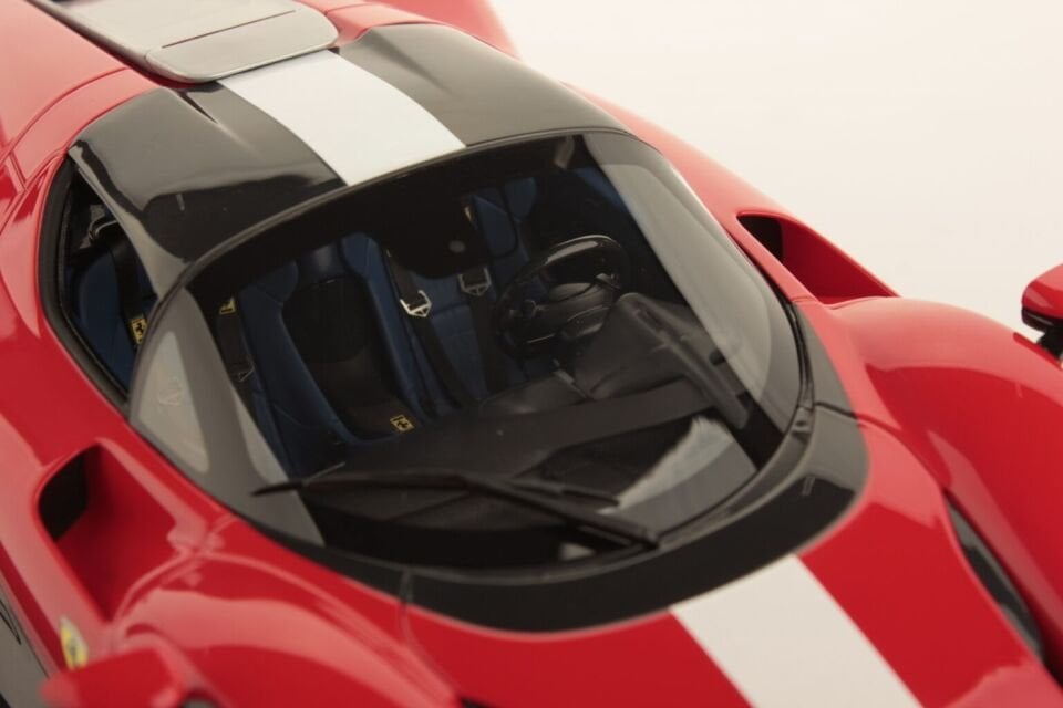 MR COLLECTION FERRARI DAYTONA SP3 ROSSO SCUDERIA 1:18