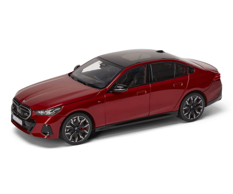 MINICHAMPS BMW İ5 (G60) FIRE RED METALLIC 2023 1:18 DEALER VERSION