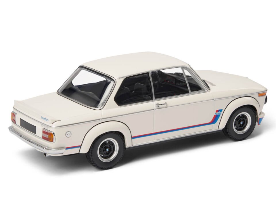 Minichamps 1973 BMW 2002 Turbo (E20) (White) 1:18 DEALER VERSION