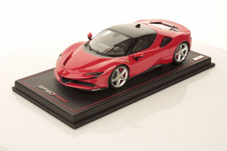 MR COLLECTION FERRARI SF90 STRADALE ROSSO CORSA 1:18 (LIMITED 199)