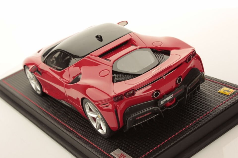 MR COLLECTION FERRARI SF90 STRADALE ROSSO CORSA 1:18 (LIMITED 199)