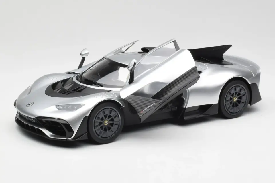 NZG MERCEDES BENZ AMG ONE (C298) 2023 1:18 (B66961043)
