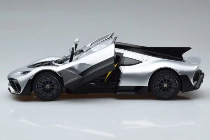 NZG MERCEDES BENZ AMG ONE (C298) 2023 1:18 (B66961043)