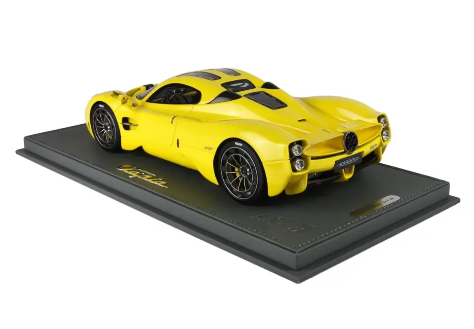 BBR PAGANI UTOPIA YELLOW 1:18