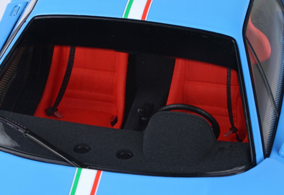 BBR-KYOSHO FERRARI F40 LIGHT BLUE ITALY FLAG STRIPE/BLACK WHEELS 1:18