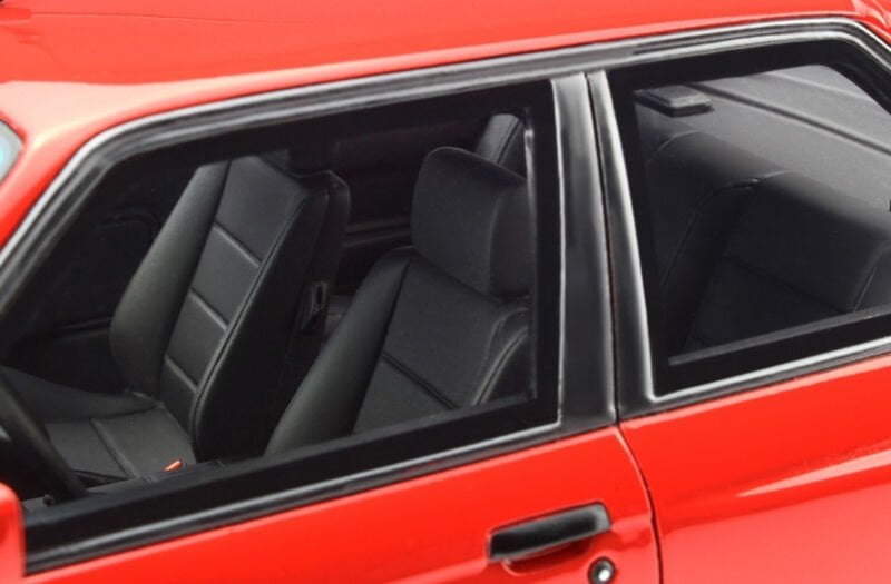 OTTO 1:18 BMW E30 M3 (Red) Resin