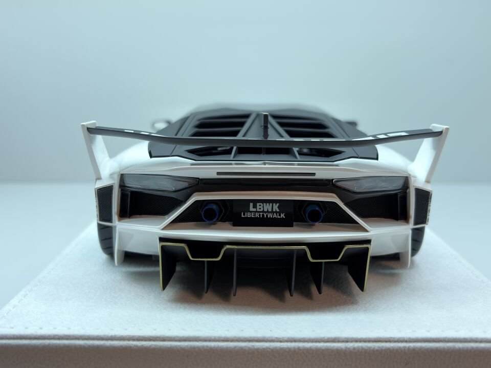 FUELME LAMBORGHINI AVENTADOR GT EVO LB-SILHOUETTE WORKS 1:18