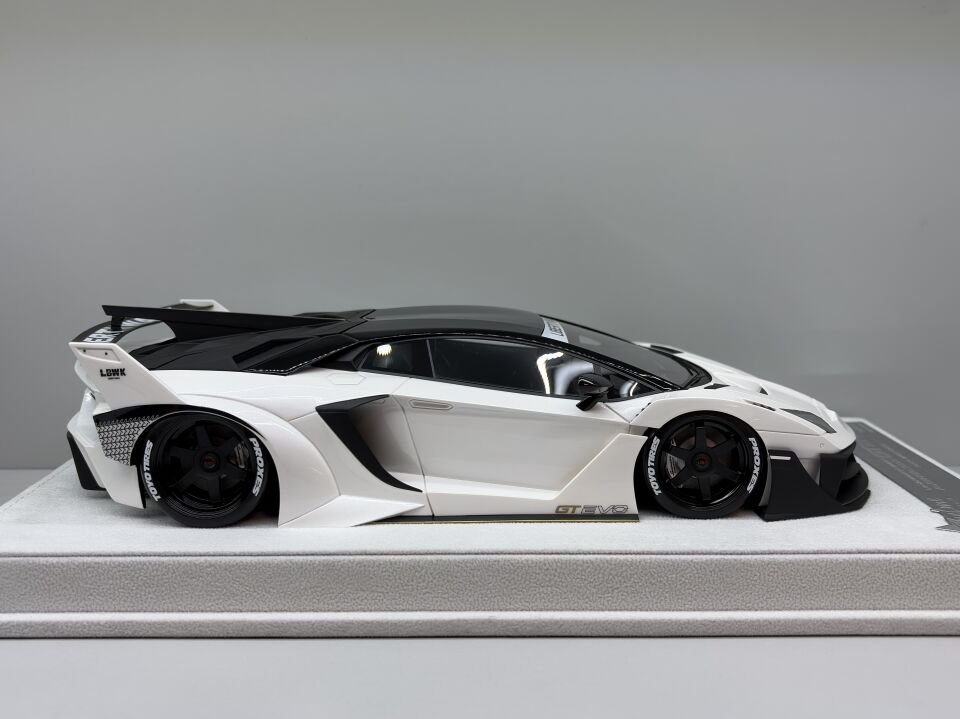 FUELME LAMBORGHINI AVENTADOR GT EVO LB-SILHOUETTE WORKS 1:18