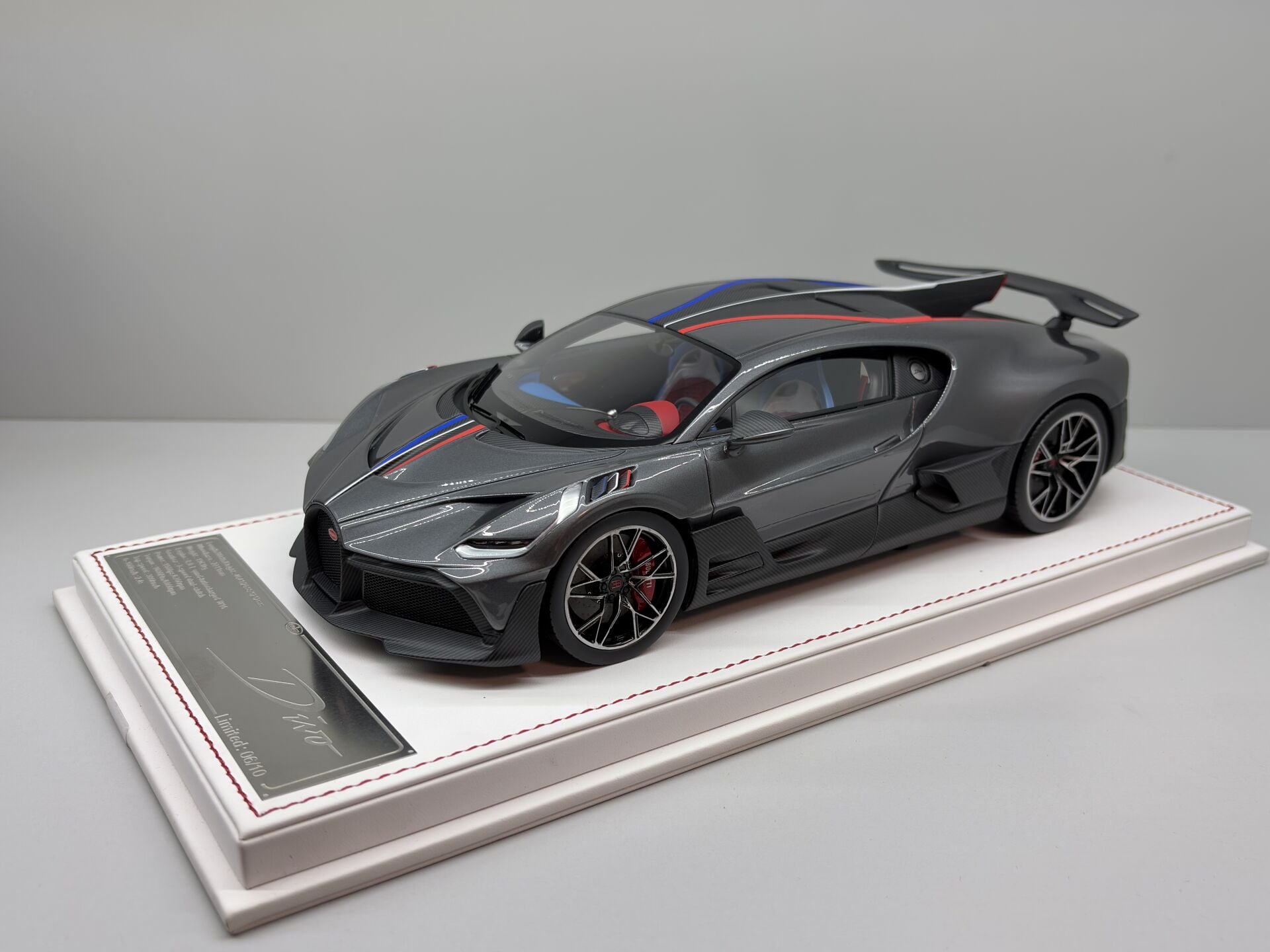 FC MODELS BUGATTI DIVO NOCTURNE/FRENCH STRIP 1:18