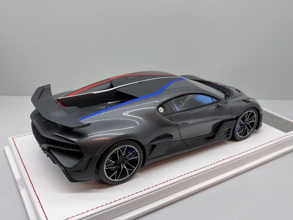 FC MODELS BUGATTI DIVO NOCTURNE/FRENCH STRIP 1:18