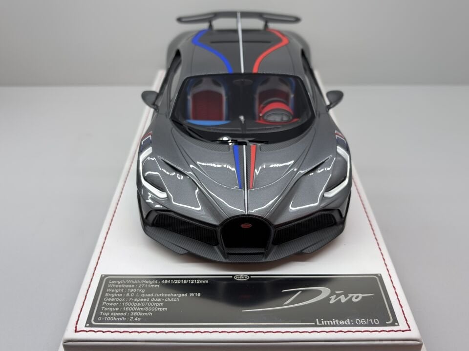 FC MODELS BUGATTI DIVO NOCTURNE/FRENCH STRIP 1:18
