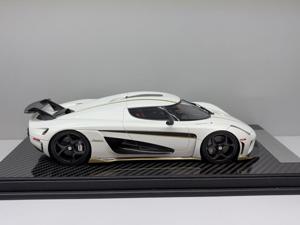 FRONTIART KOENIGSEGG REGERA 1:18