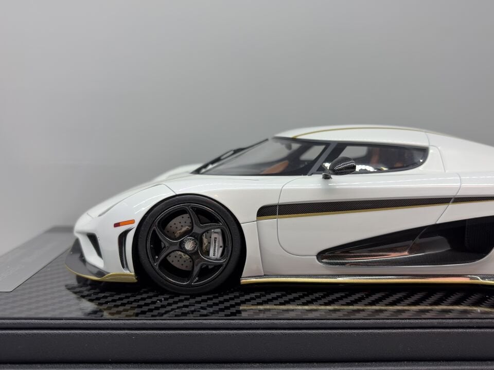 FRONTIART KOENIGSEGG REGERA 1:18