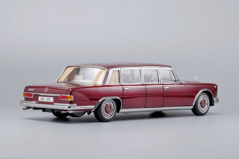 Keng Fai 1:18 1966 Mercedes Benz 600 Pullman W100 Jujube Red