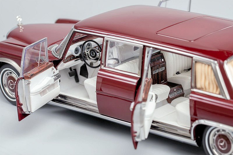 Keng Fai 1:18 1966 Mercedes Benz 600 Pullman W100 Jujube Red