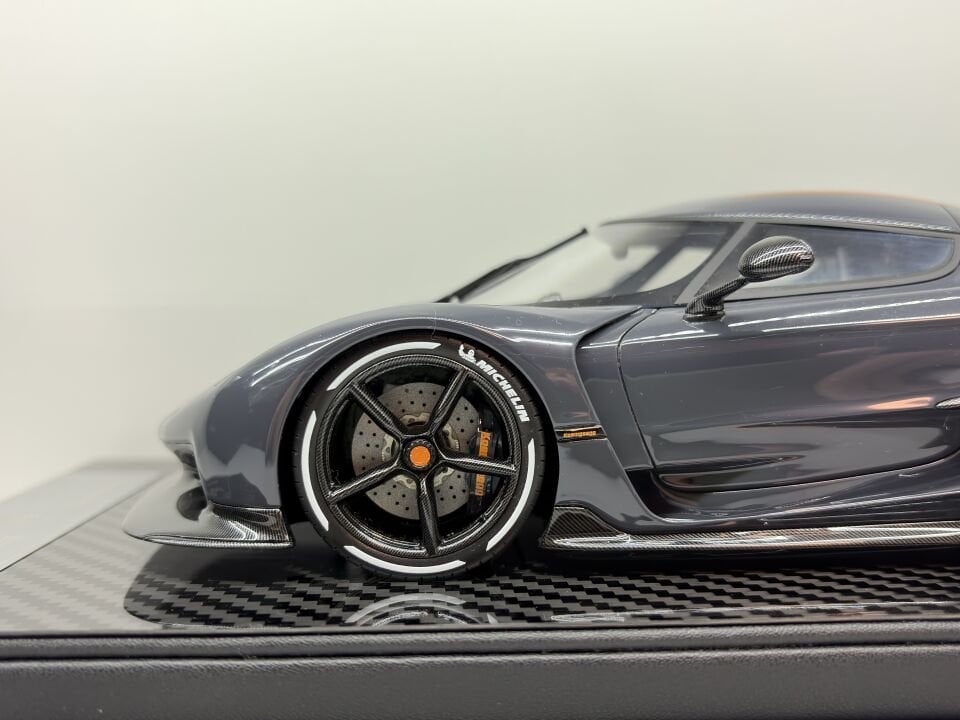 FRONTIART KOENIGSEGG JESKO ABSOLUT 1:18