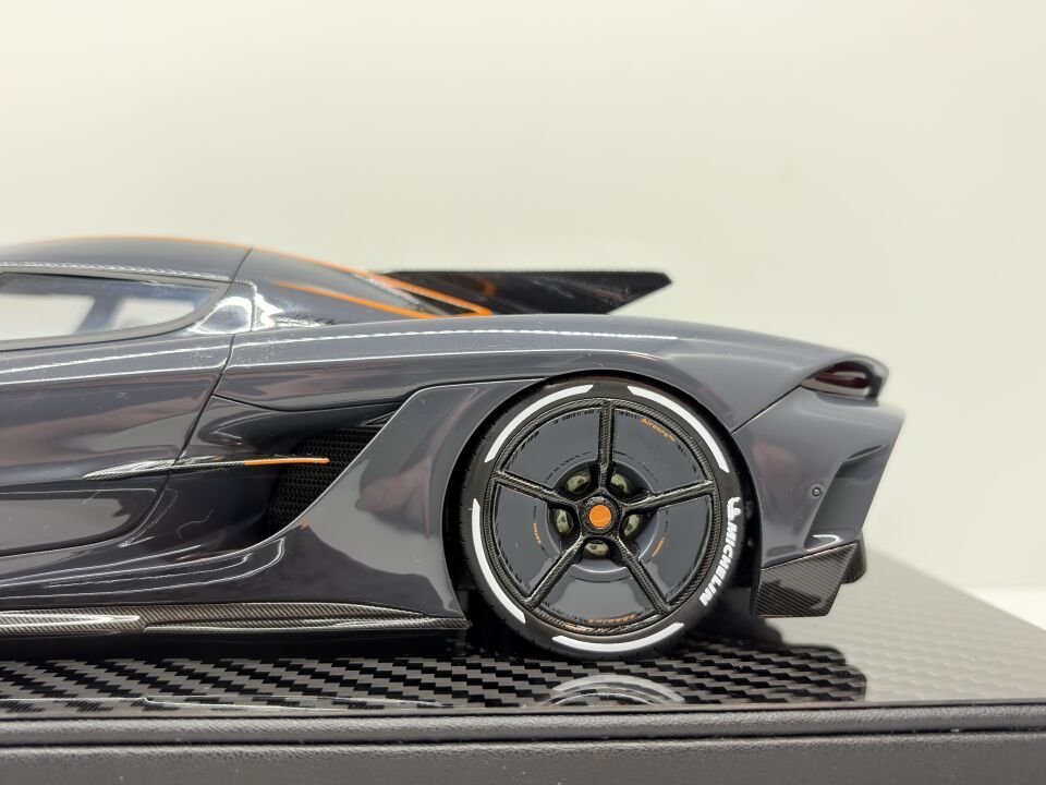 FRONTIART KOENIGSEGG JESKO ABSOLUT 1:18