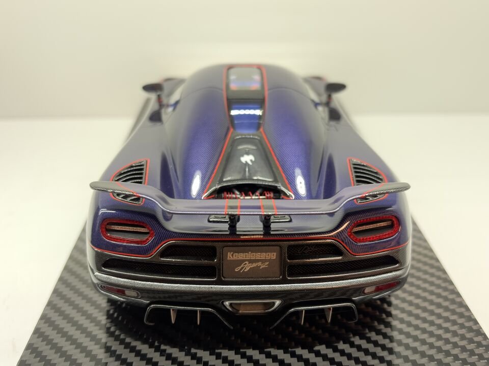 FRONTIART KOENIGSEGG AGERA R 1:18
