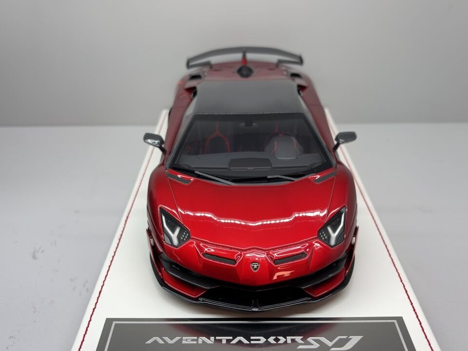 DINO MODEL LAMBORGHINI AVENTADOR SVJ ROSSO EFESTE/BLACK ROOF 1:18
