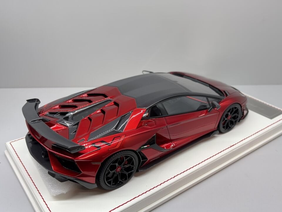 DINO MODEL LAMBORGHINI AVENTADOR SVJ ROSSO EFESTE/BLACK ROOF 1:18