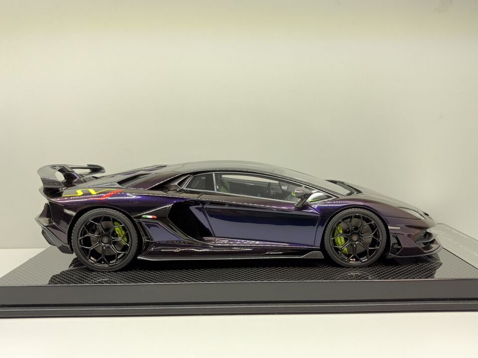 DINO MODEL LAMBORGHINI AVENTADOR SVJ BLU HAL 1:18