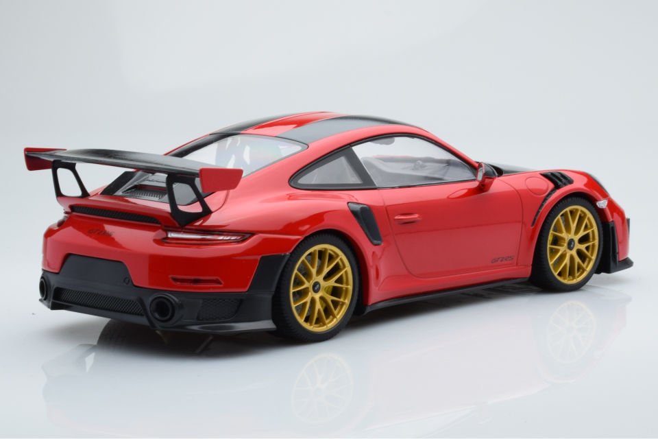 MINICHAMPS PORSCHE 911 GT2 RS 2018 1:18 (153068319)