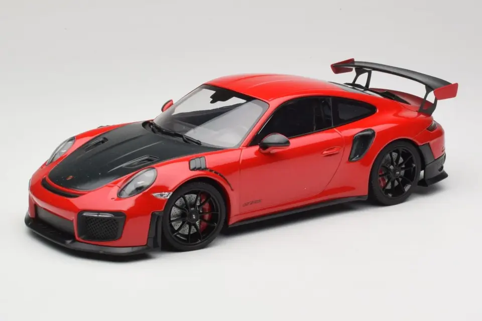MINICHAMPS PORSCHE 911 GT2 RS COUPE 2018 1:18 (155068307)