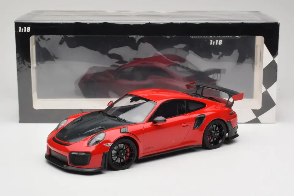 MINICHAMPS PORSCHE 911 GT2 RS COUPE 2018 1:18 (155068307)