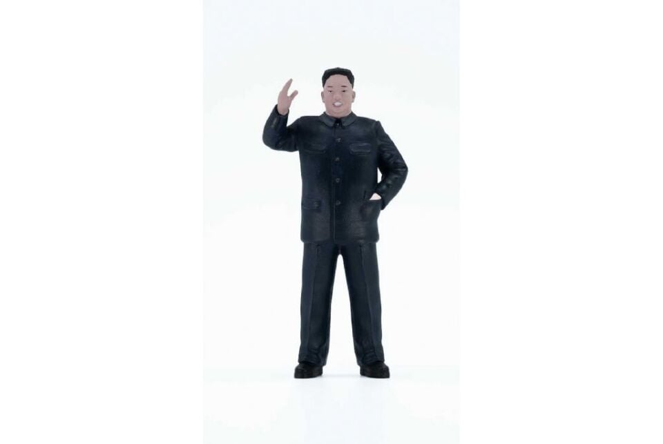 ATLANTIC DIORAMA FIGURE KIM JONG 1:18