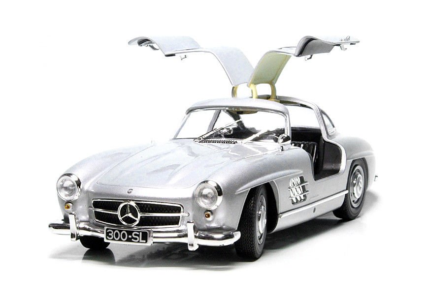 MINICHAMPS MERCEDES BENZ 300 SL (W198) 1955 1:18 (110037210)