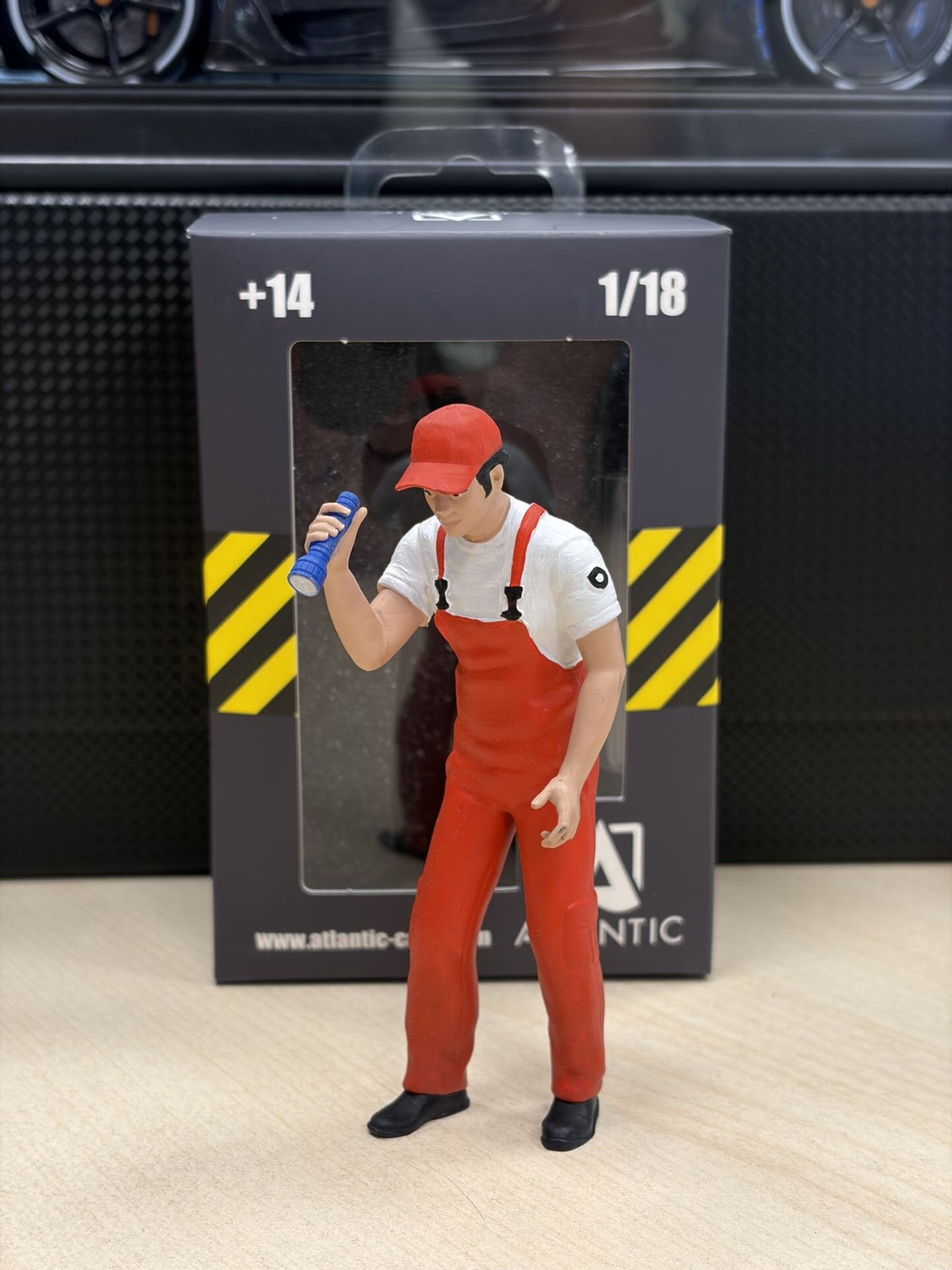 ATLANTIC DIORAMA FIGURE VICTOR 1:18 (18048)