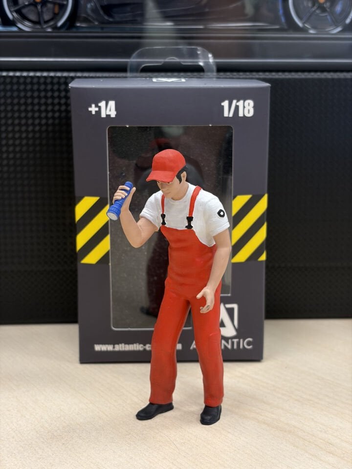 ATLANTIC DIORAMA FIGURE VICTOR 1:18 (18048)