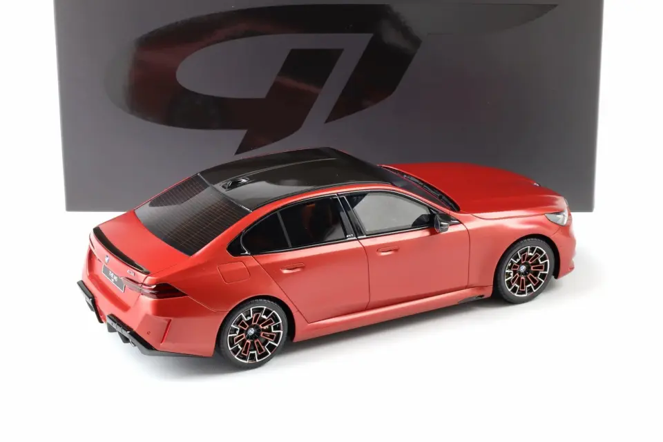 GT SPIRIT 1/18 2025 BMW M5 Peable Beach