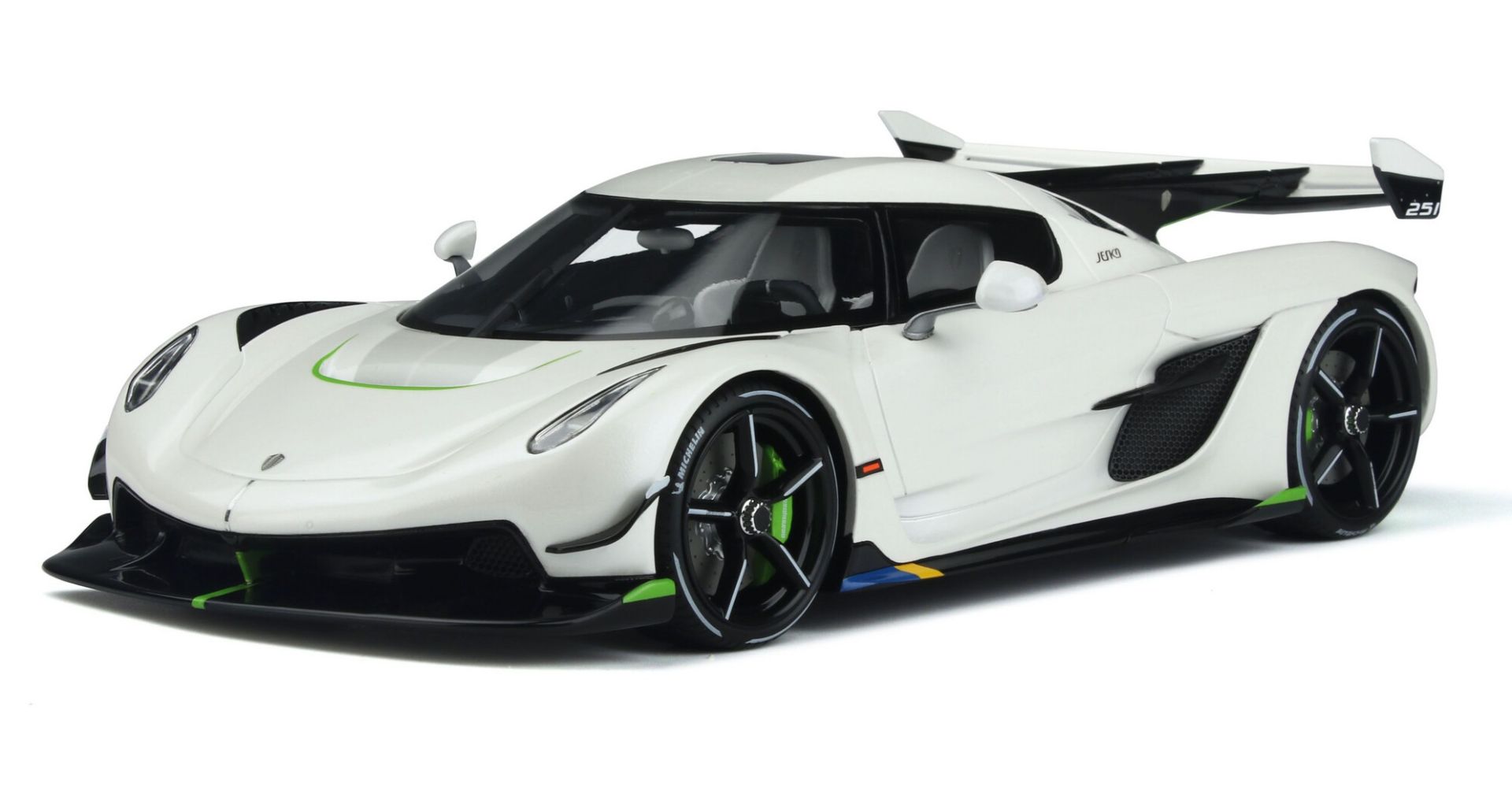 GT SPIRIT KOENIGSEGG JESKO 1:18 (GT389)