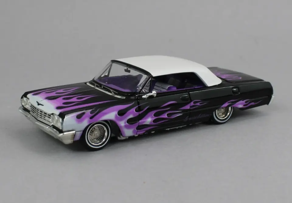 FINE WORKS64 CHEVROLET IMPALA LOWRIDER BLACK WITH PURPLE FIRE 1:64
