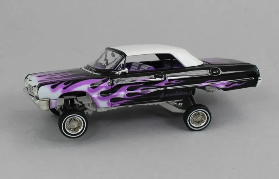 FINE WORKS64 CHEVROLET IMPALA LOWRIDER BLACK WITH PURPLE FIRE 1:64