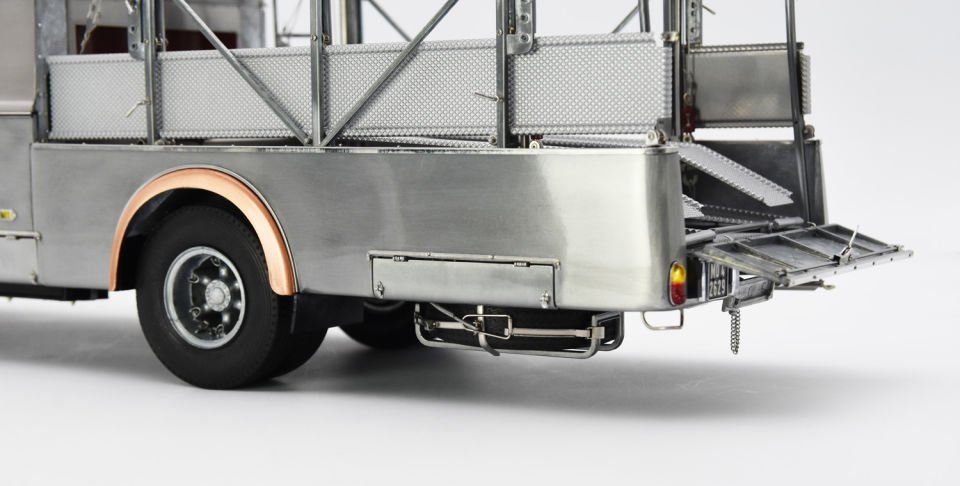 CMC RENNTRANSORTER TYP FIAT 642 RN2 BARTOLETTİ 1957 (M271) 1:18